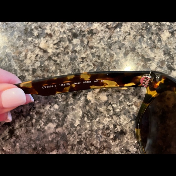 Oliver People’s cat eye tortoise shell polarized sunglasses - Picture 4 of 5